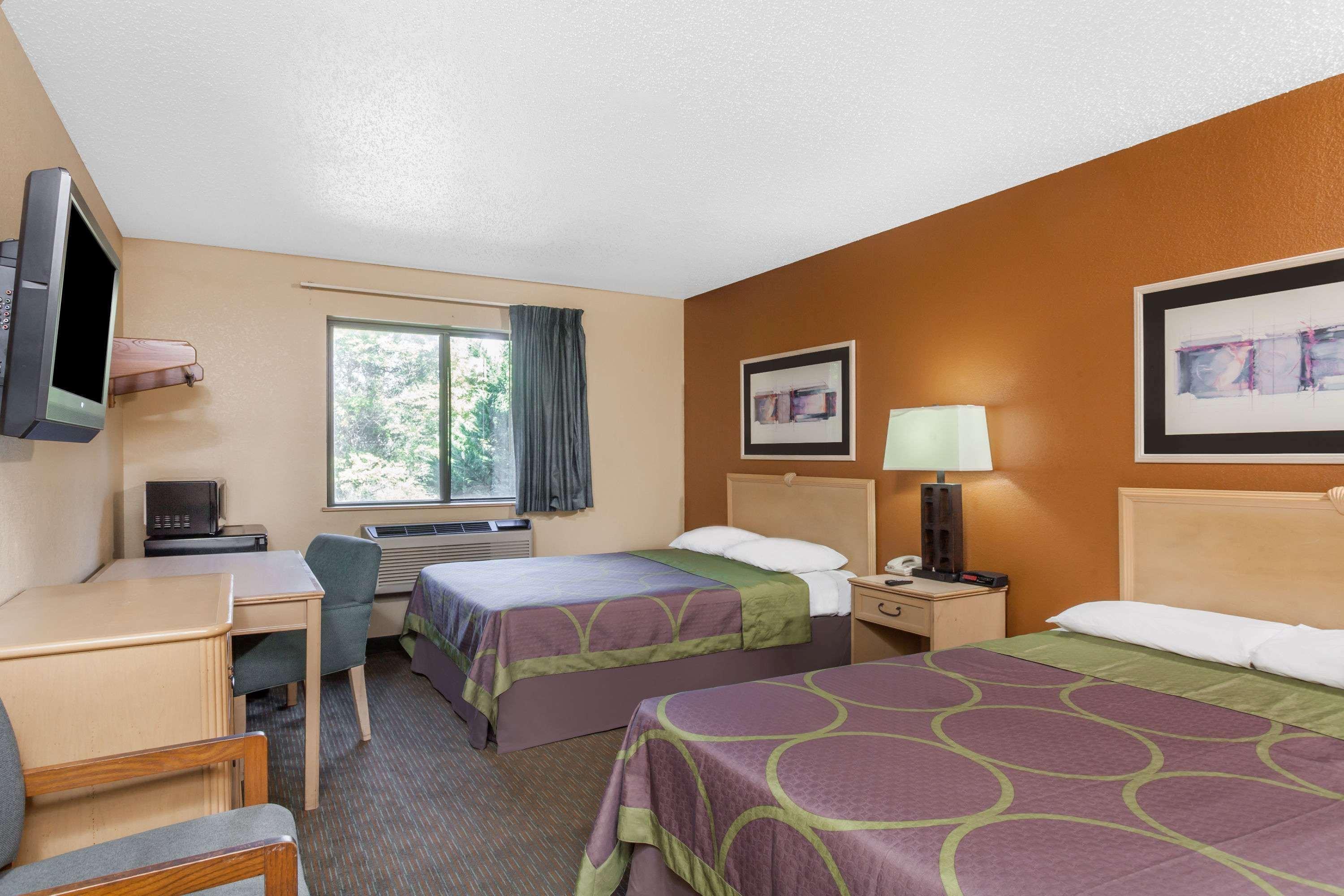 Hotel Super 8 By Wyndham Charlotte/Amusement Park Area Exterior foto